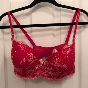 NWOT Victoria’s Secret Padded Demi Bra